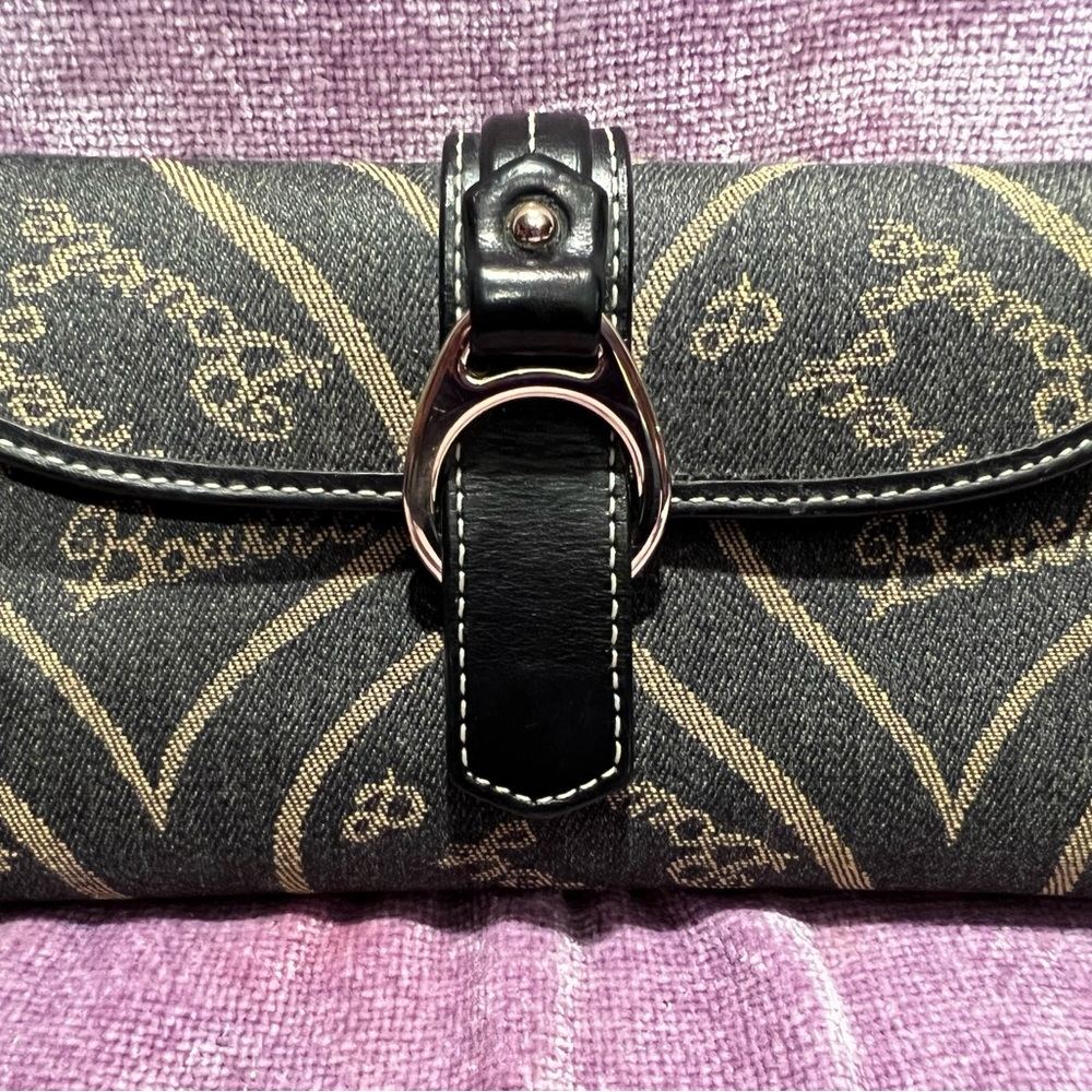 Vintage Dooney & Bourke Wallet